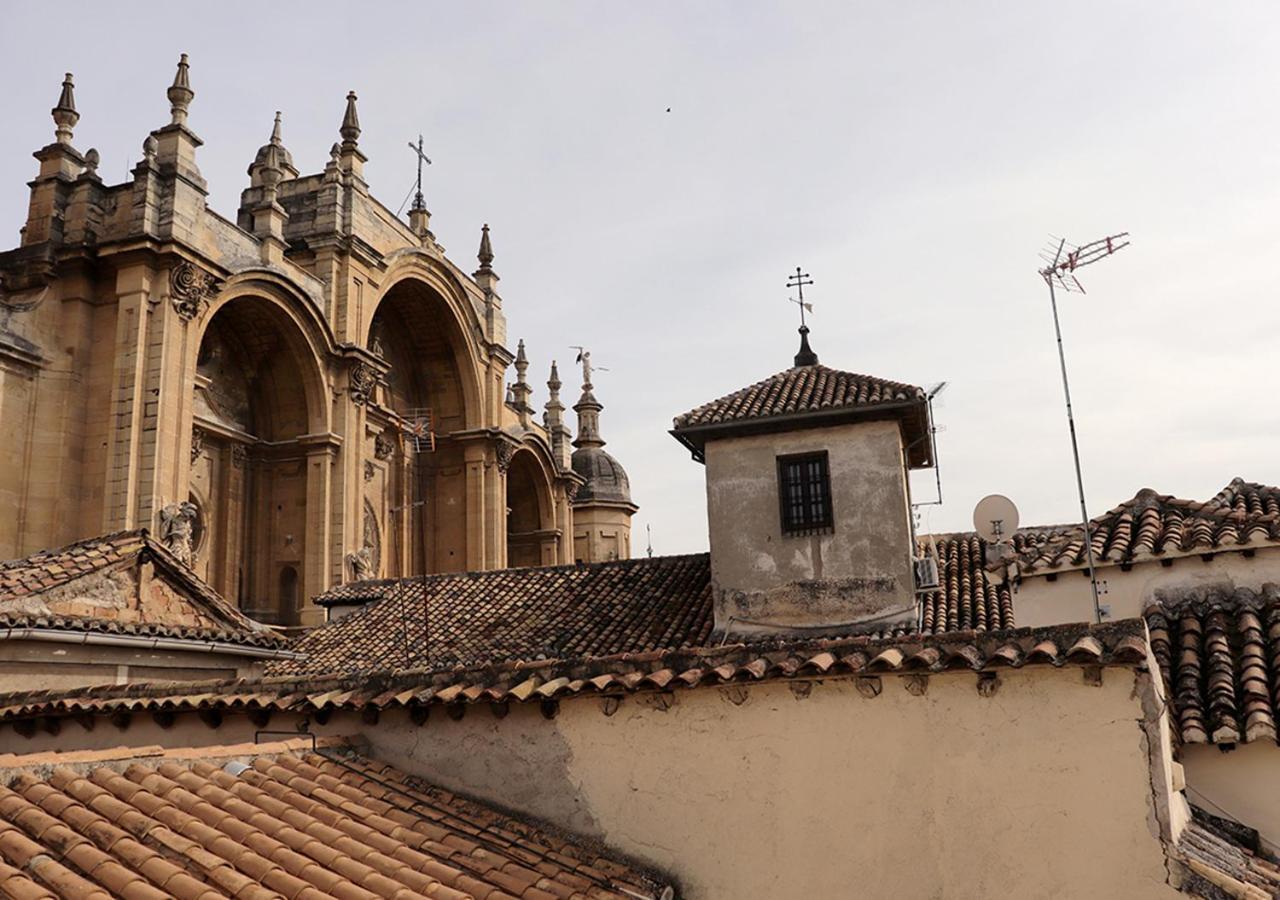 The Suits Catedral Granada Exterior photo